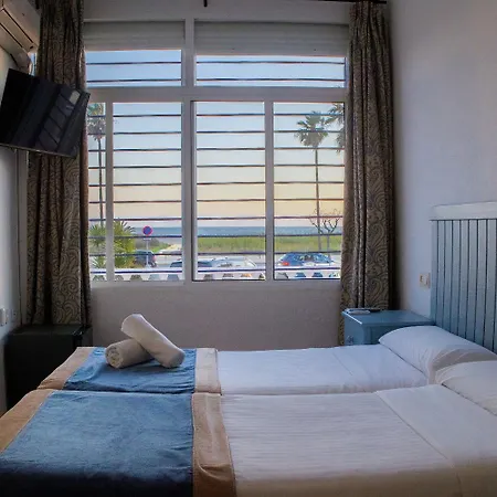 Playa Conil - Beachfront & Hotel *
