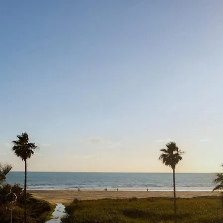 Playa Conil - Beachfront & ホテル コニル・デ・ラ・フロンテラ